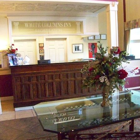 White Columns Inn Thomson Bagian luar foto